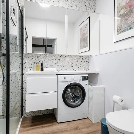 Rentplanet - Wola Apartment Warschau